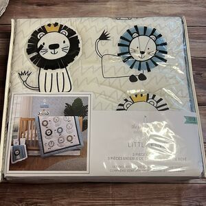 the peanutshell Little King 3 Piece Crib Set, new in original package